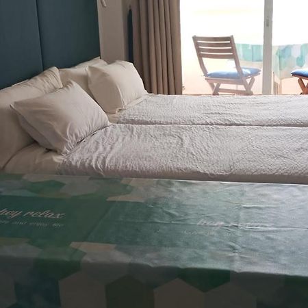 Seafront Apartment With Open-Air Heated Pool Fuengirola Exterior photo